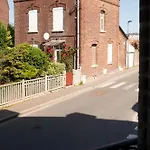 Lucien - Bon Accueil Proche *